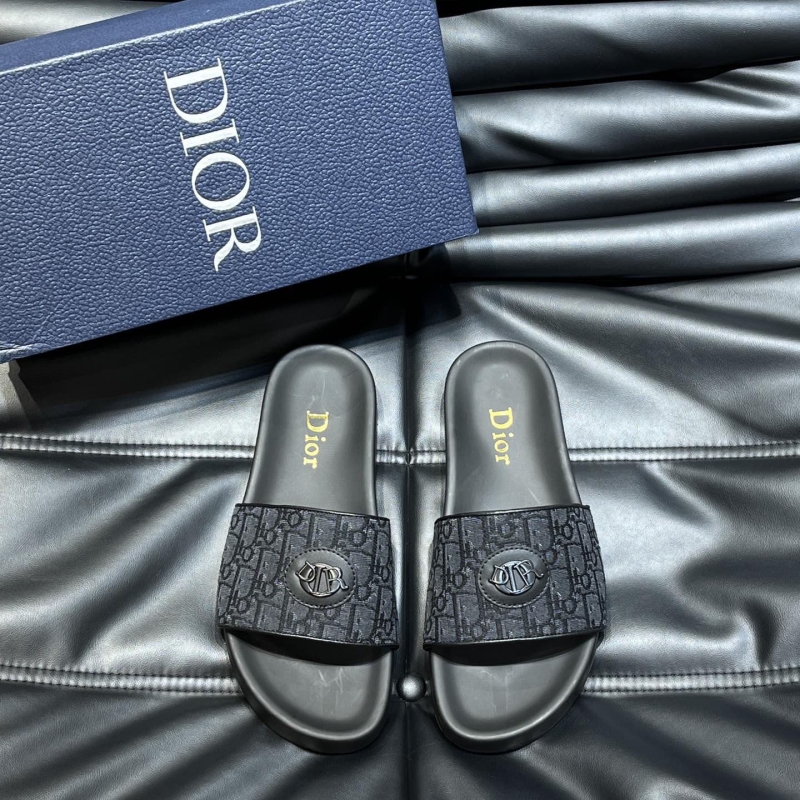 ch**an D*or slippers
